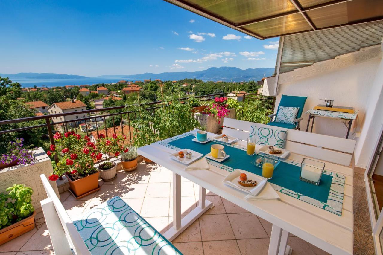Apartment Magda With A Parking Space And Sea View Риека Экстерьер фото